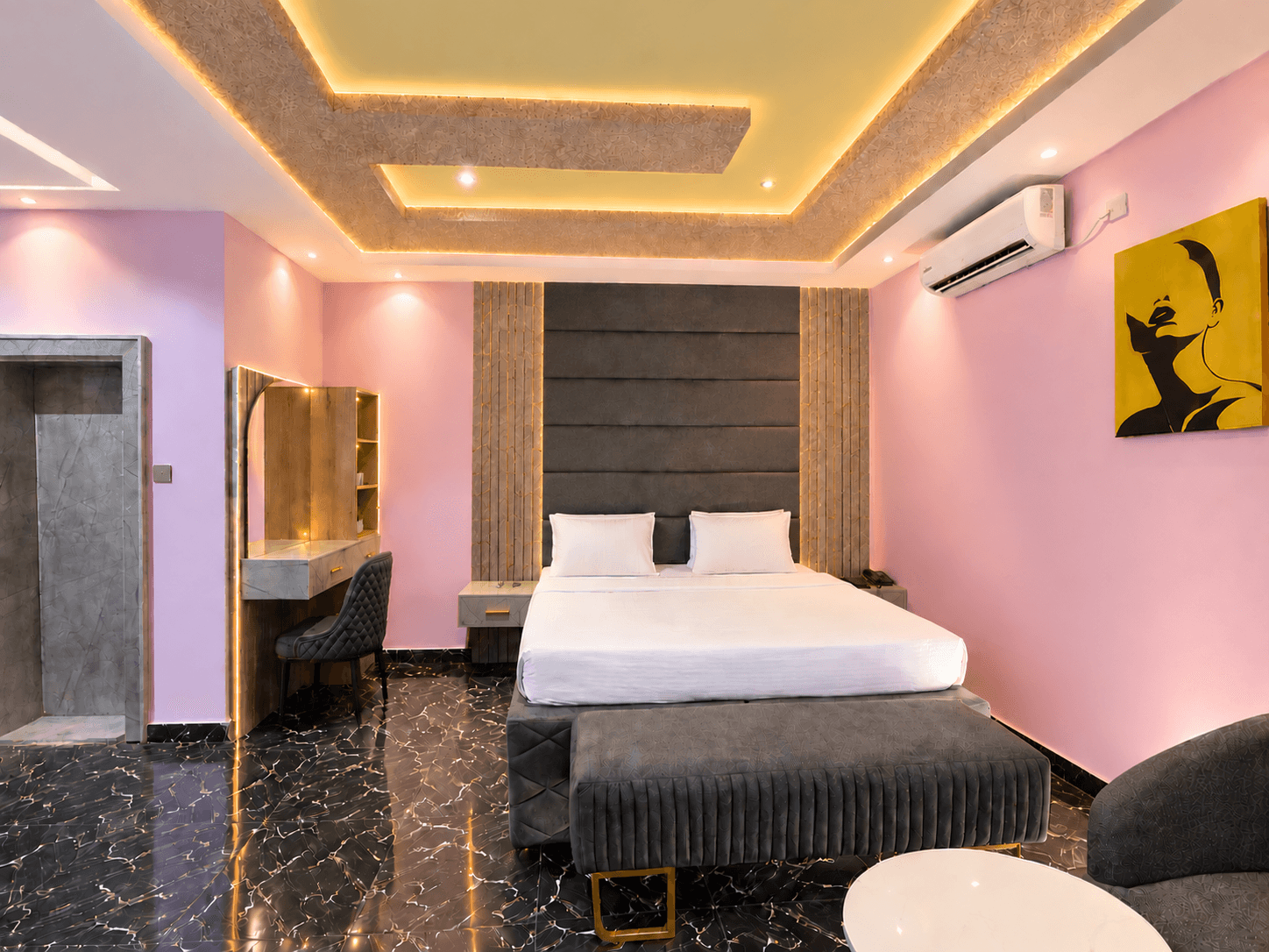 Alaska Suites