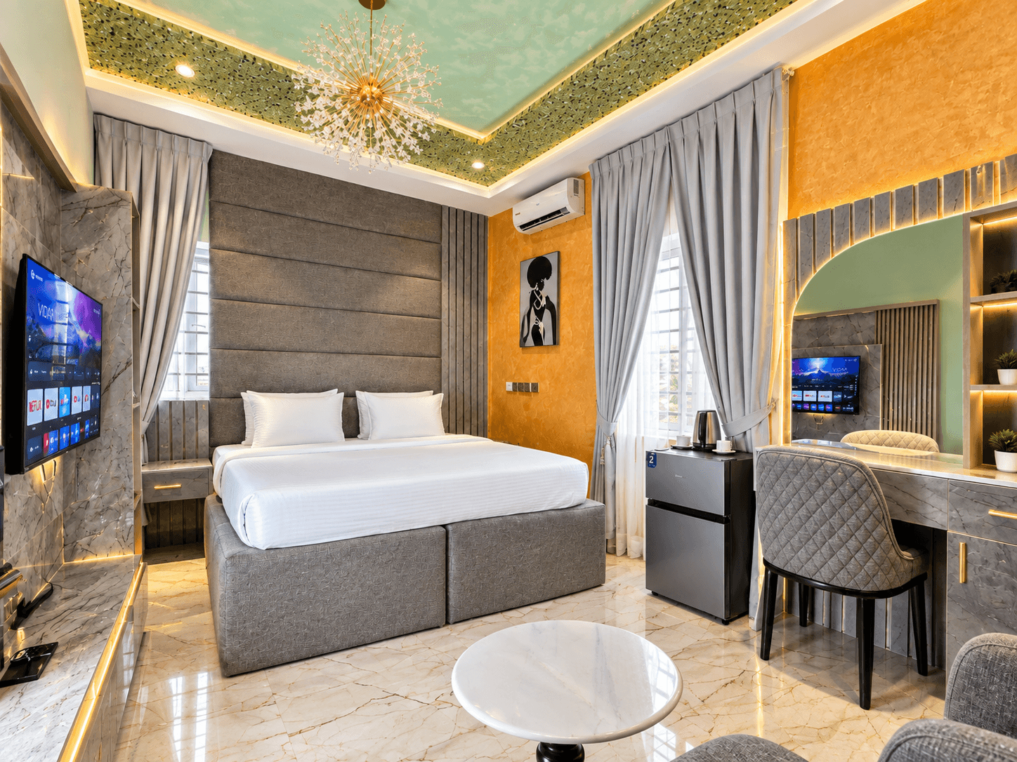 R&T Hawaii Suite 1