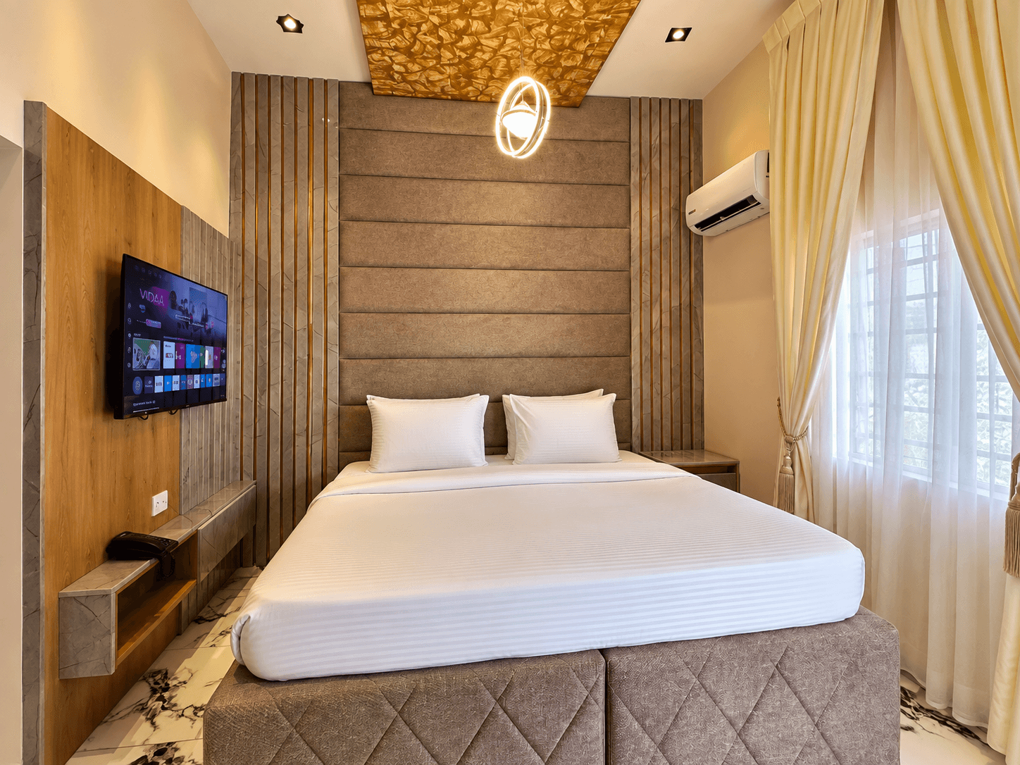 Houston Suites