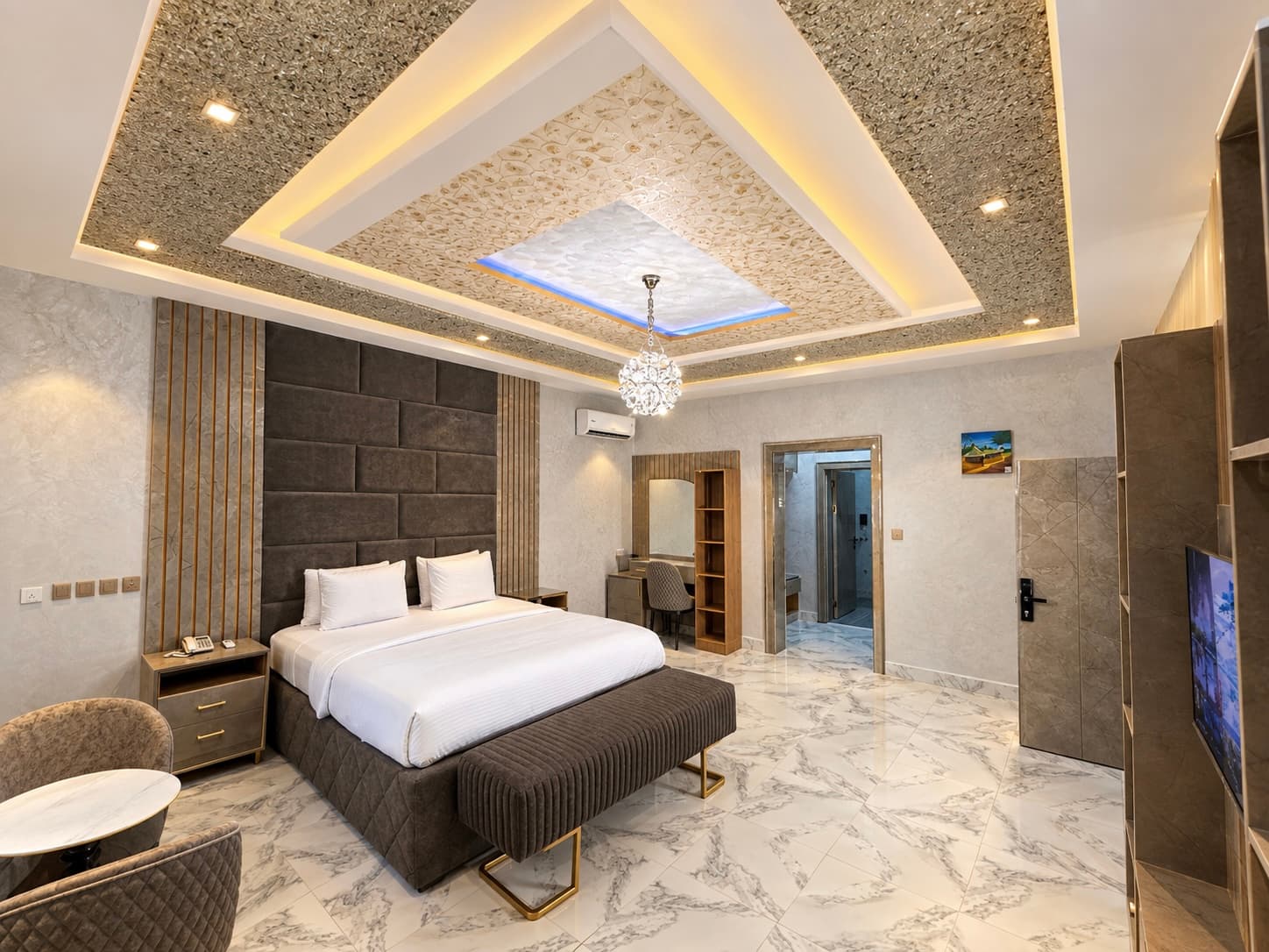 R&T New York Suite 2
